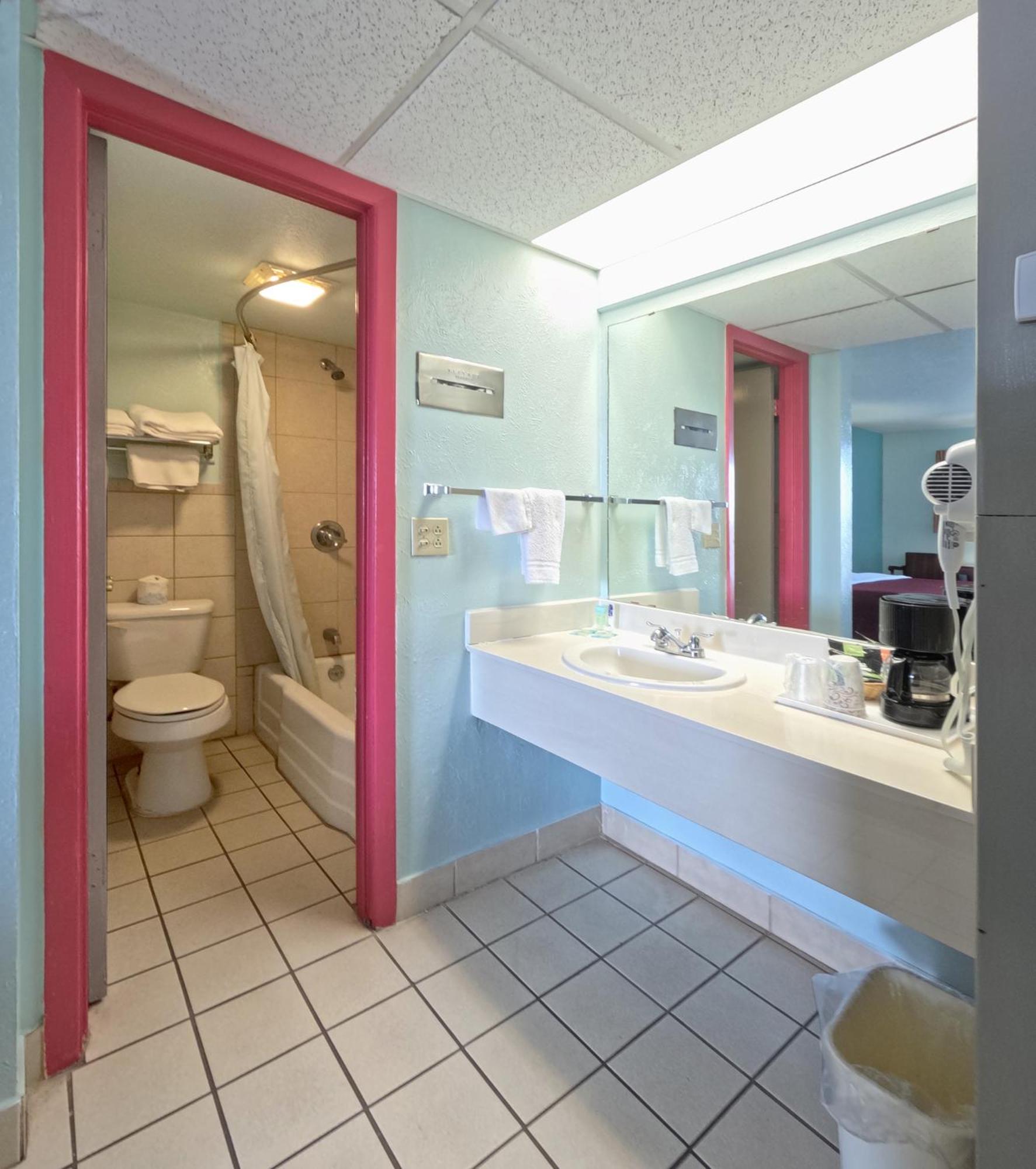 Route 66 Inn & Suites By Oyo Vega Tx Экстерьер фото