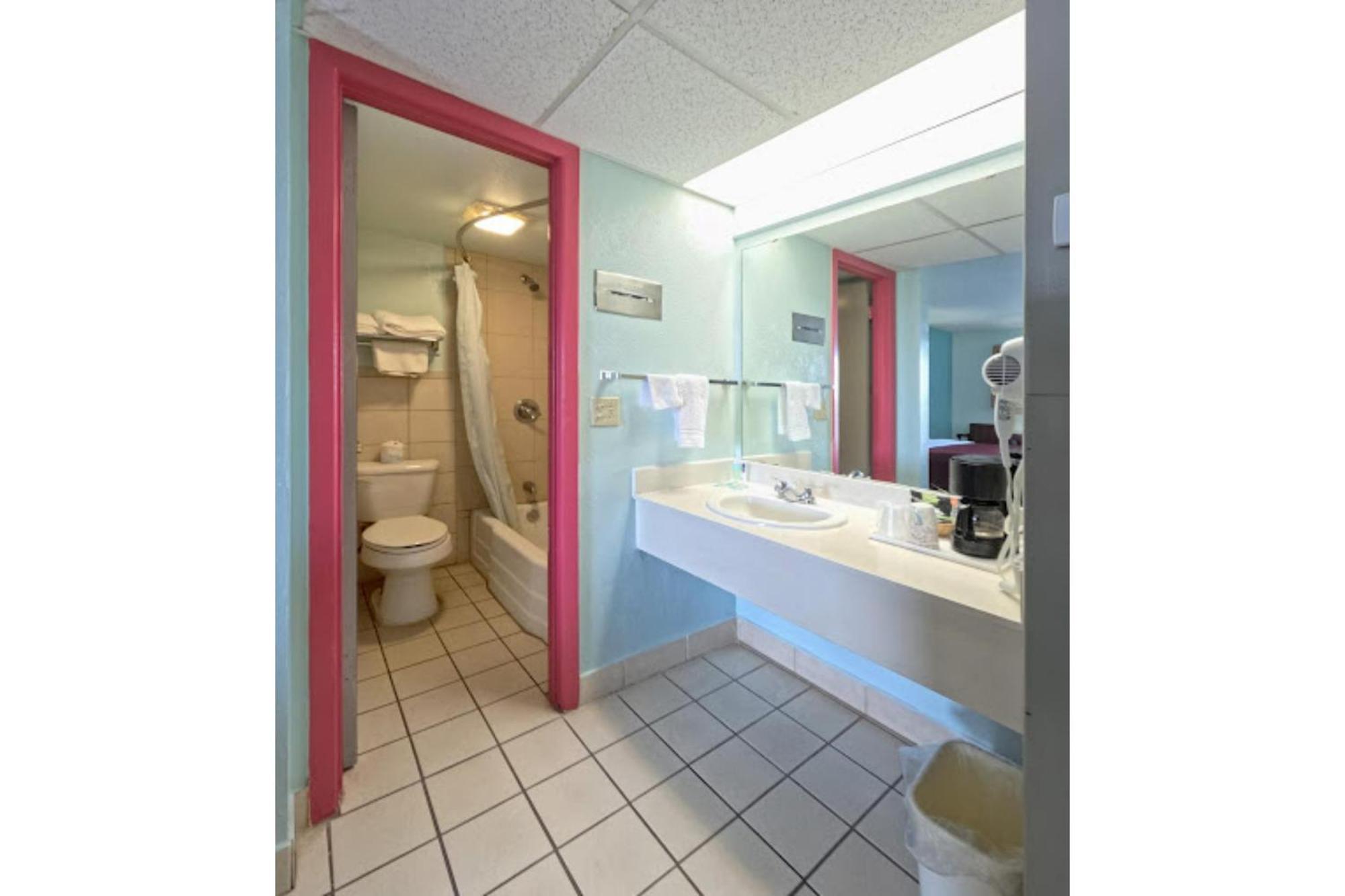 Route 66 Inn & Suites By Oyo Vega Tx Экстерьер фото